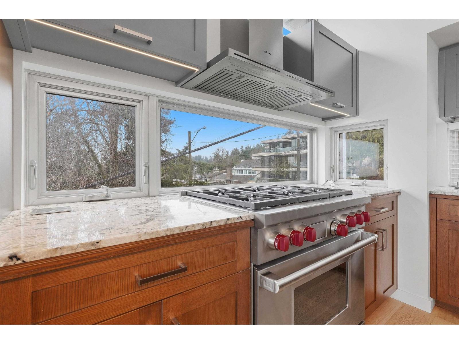 15046 Buena Vista Avenue, White Rock, British Columbia  V4B 1X9 - Photo 11 - R3096979