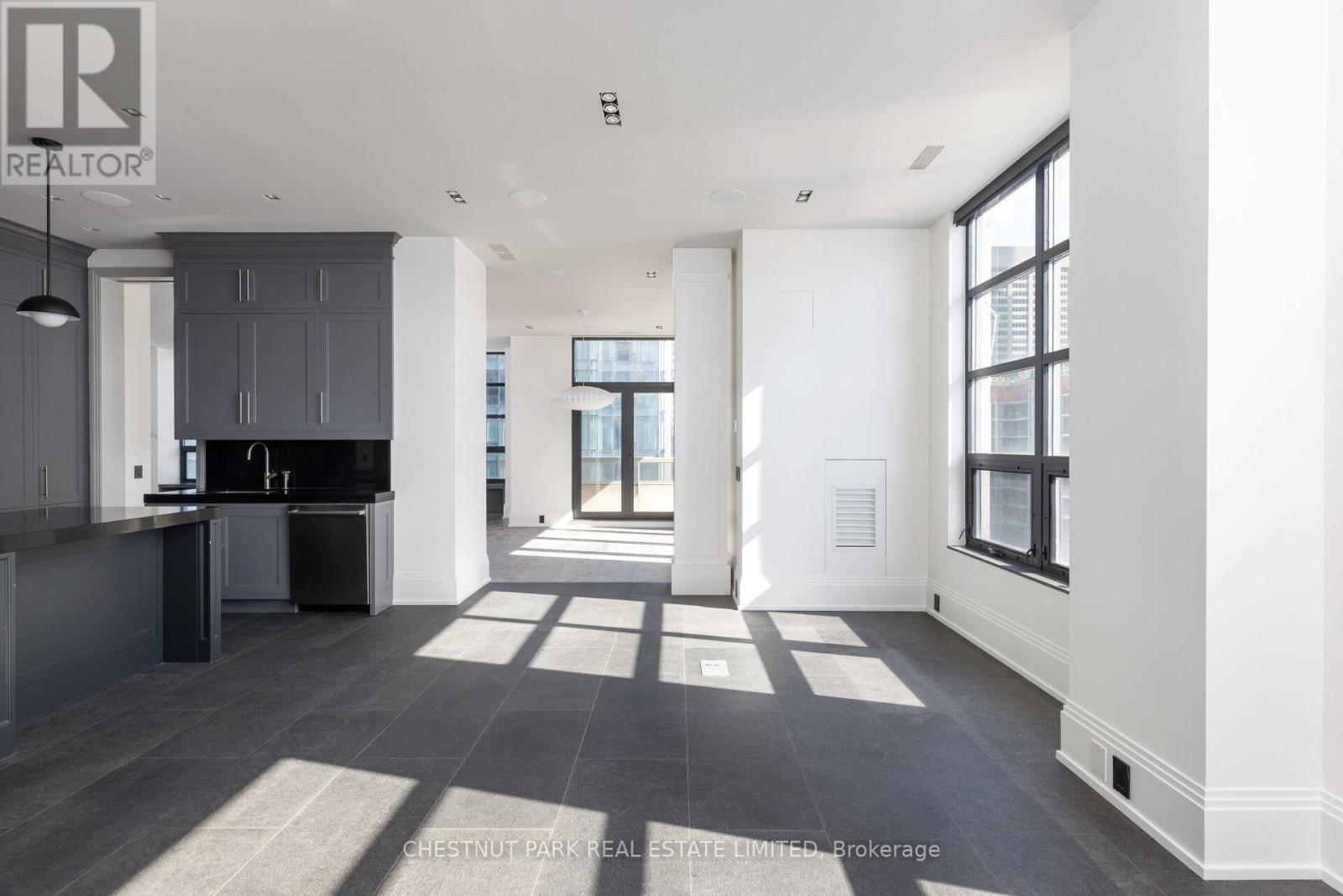 1601 - 68 Yorkville Avenue, Toronto, Ontario  M5R 3V7 - Photo 15 - C12856604