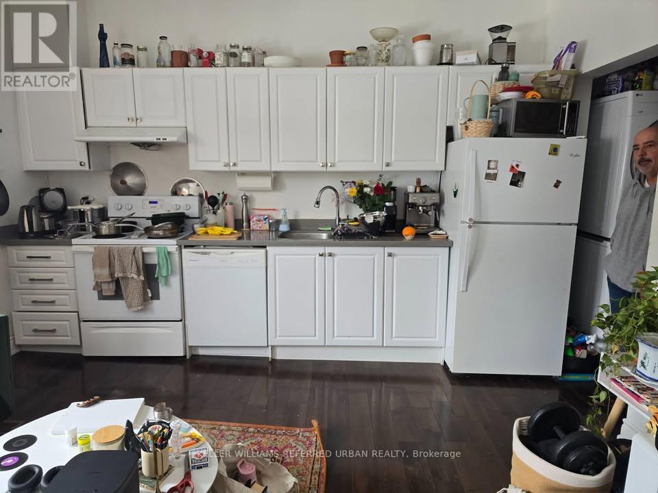 Upper - 18 Palmerston Avenue, Toronto, Ontario  M6J 2H7 - Photo 4 - C12856624