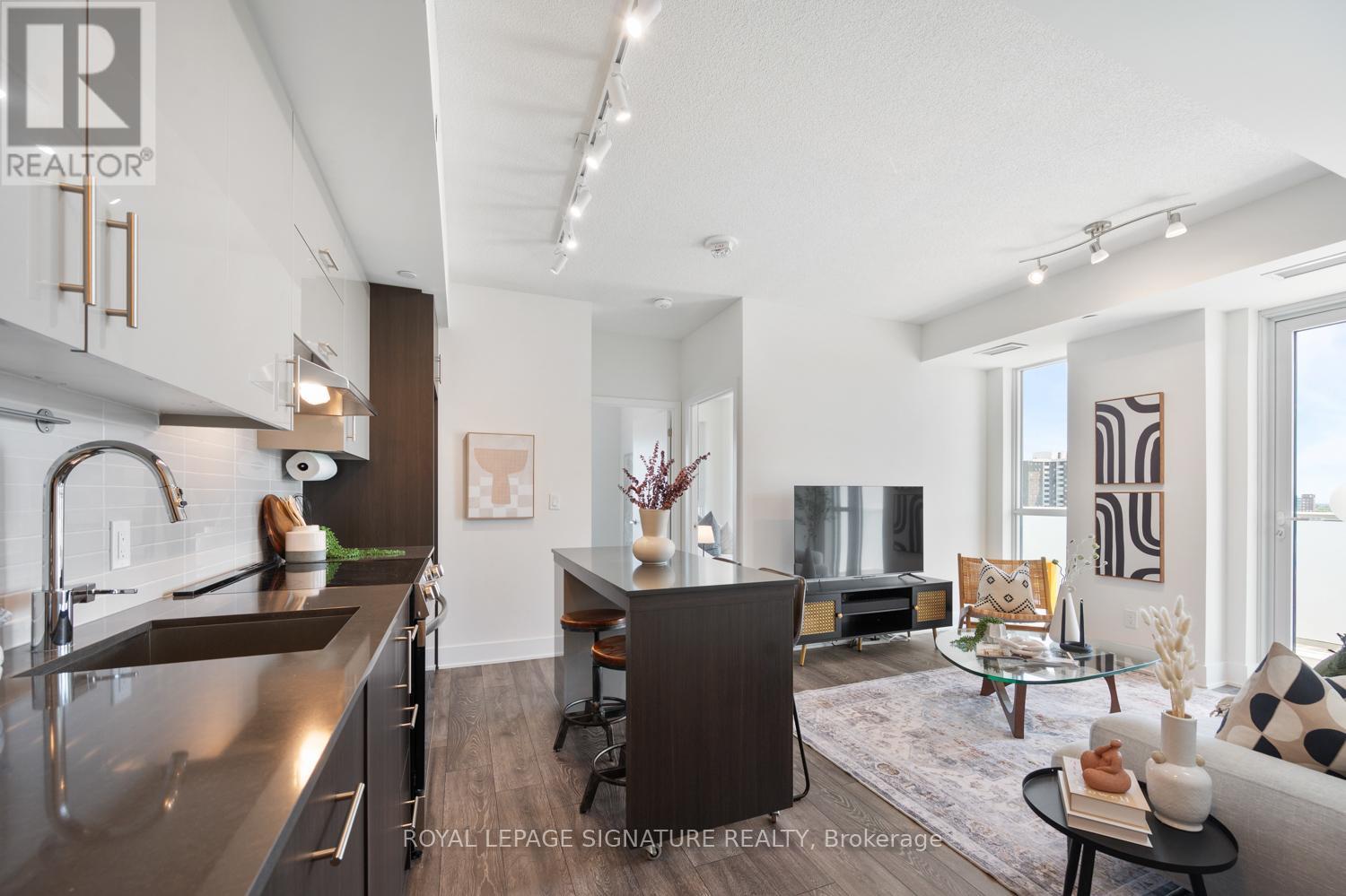 1611 - 188 Fairview Mall Drive E, Toronto, Ontario  M2J 0H7 - Photo 4 - C12856734