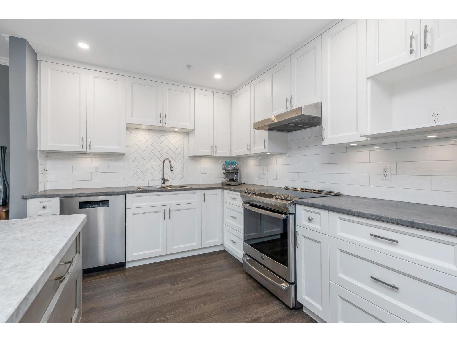 225 2451 Gladwin Road, Abbotsford, British Columbia  V2T 3N8 - Photo 5 - R3096478