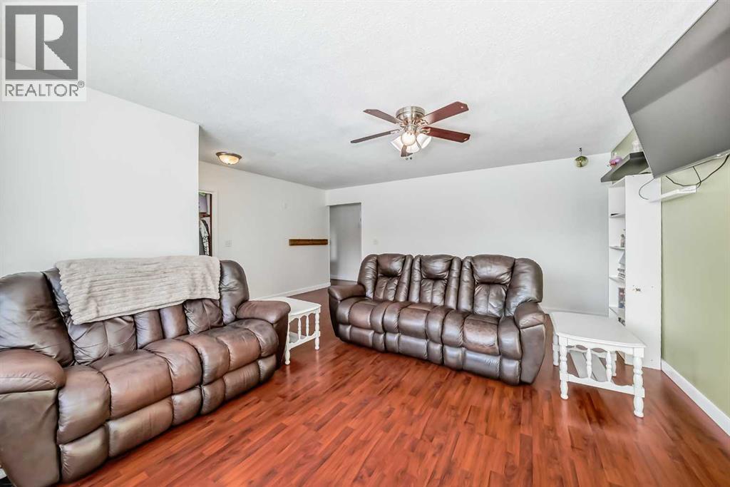 4924 39 Street, Innisfail, Alberta  T4G 1J2 - Photo 10 - A2287732