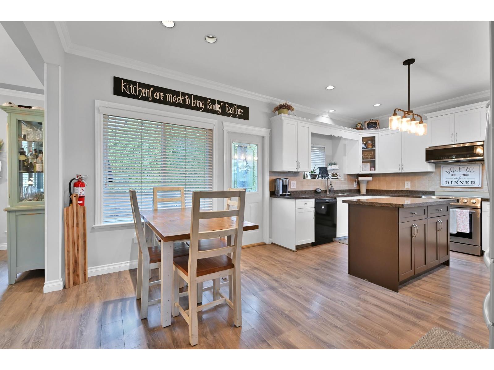 8021 Melburn Drive, Mission, British Columbia  V2V 7B6 - Photo 14 - R3070236