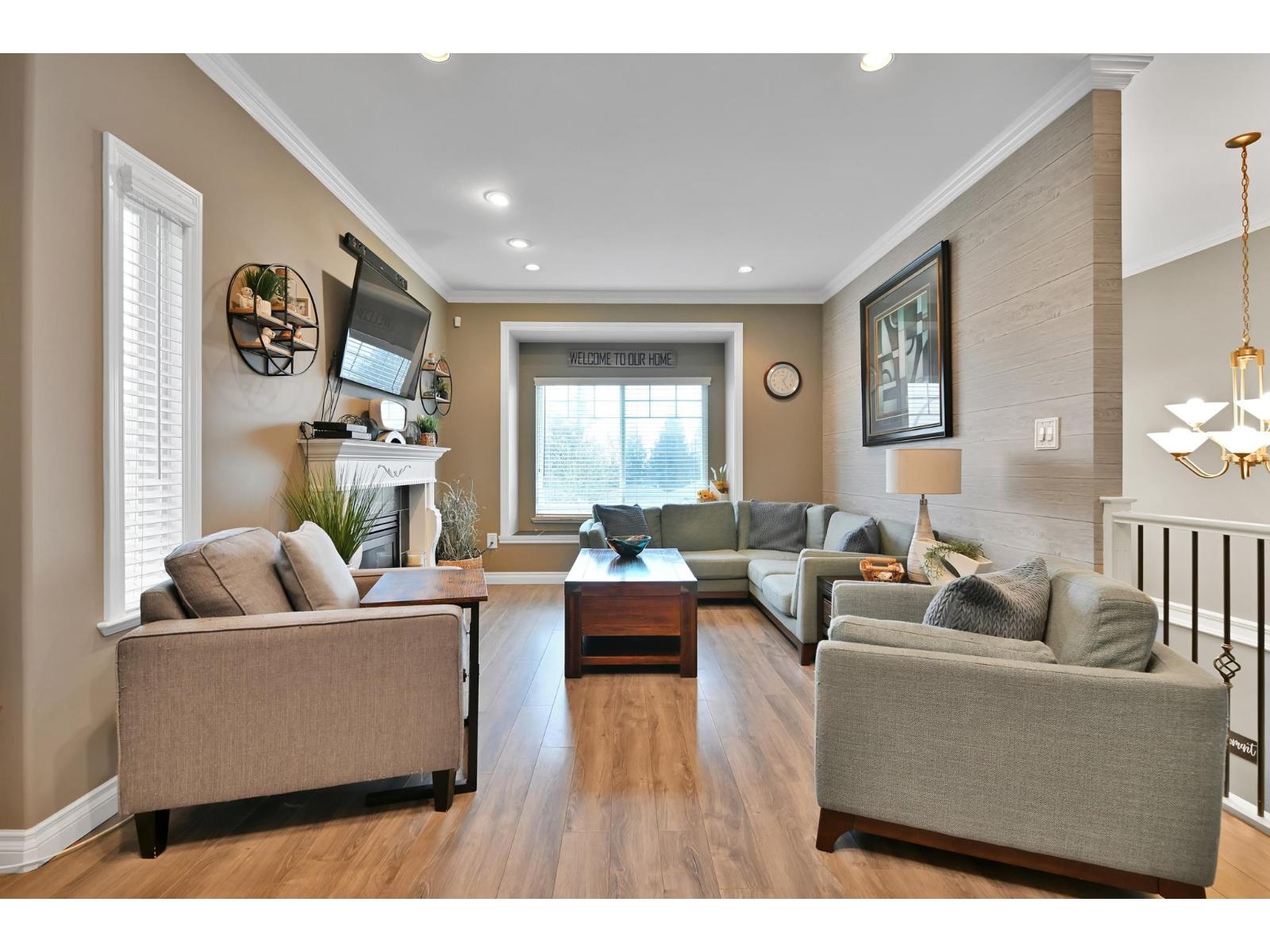 8021 Melburn Drive, Mission, British Columbia  V2V 7B6 - Photo 10 - R3070236