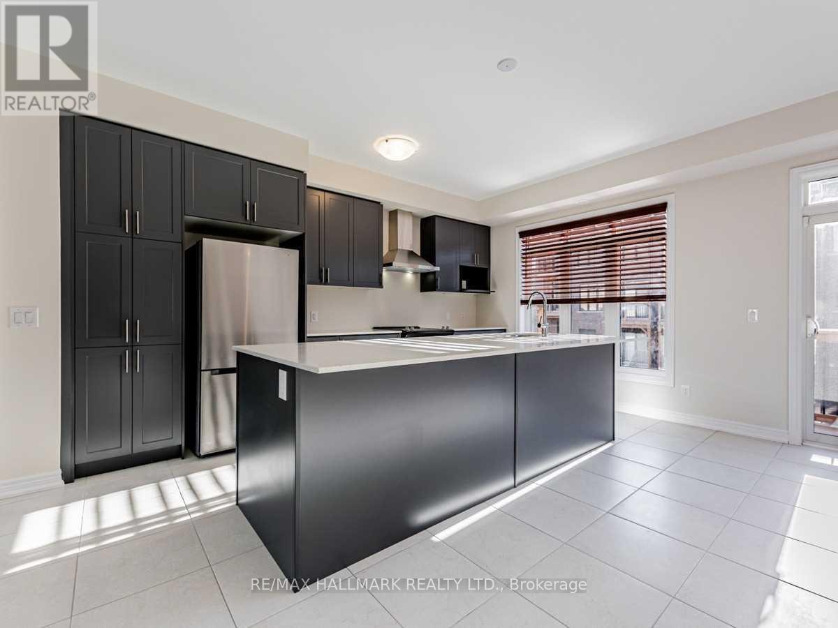 43 Gillivary Drive, Whitby, Ontario  L1P 0C9 - Photo 7 - E12856590