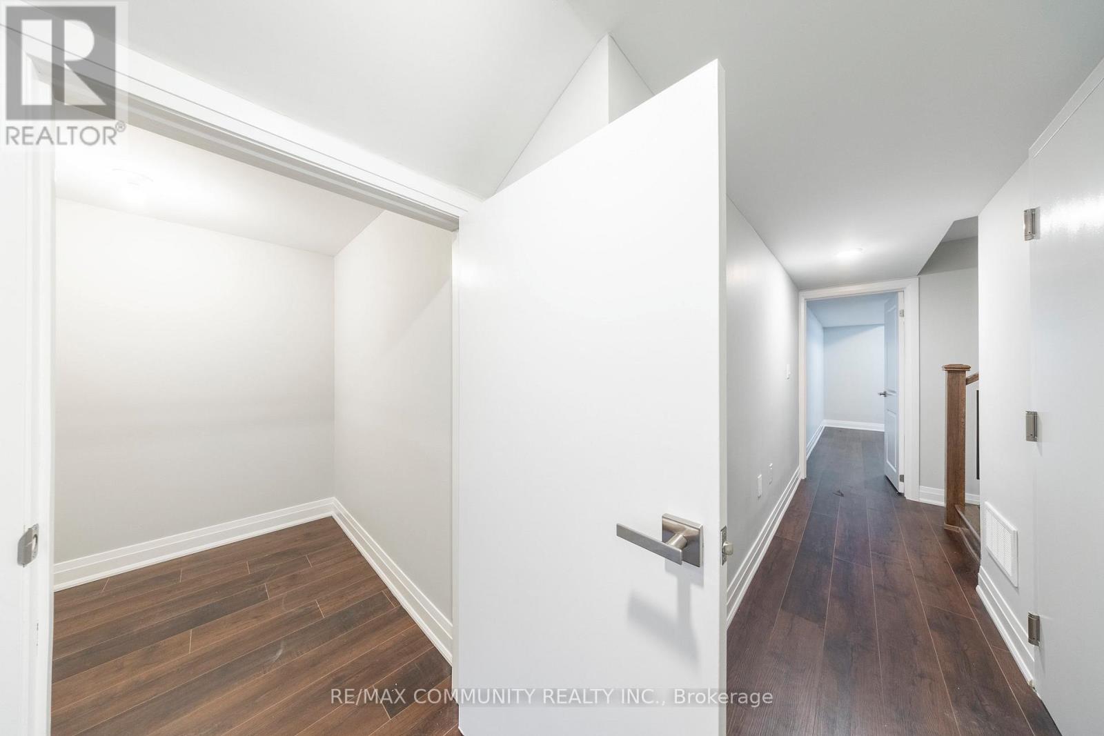 1089 Orenda Street, Pickering, Ontario  L1X 2R2 - Photo 11 - E12856694