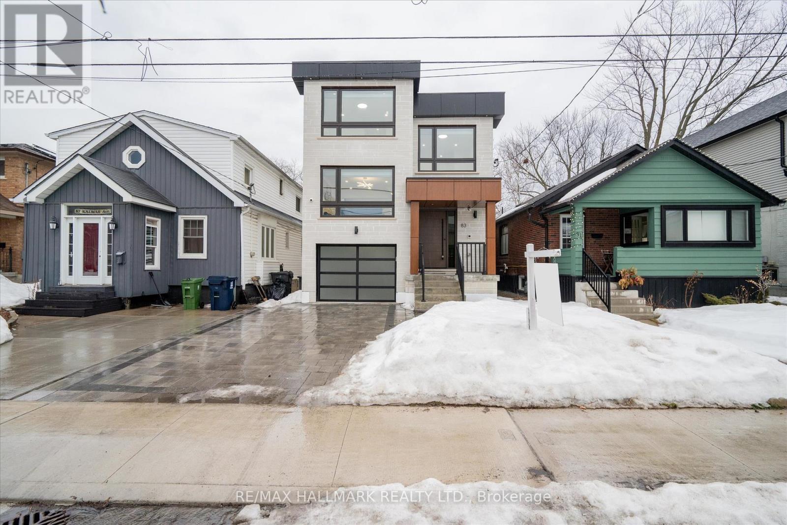 <div class="slider-price">$1,699,000</div><p>83 Kalmar Avenue, Toronto, Ontario</p>