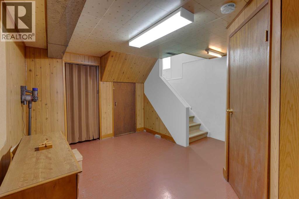 9628 Palisan Place Sw, Calgary, Alberta  T2V 3S9 - Photo 20 - A2287456