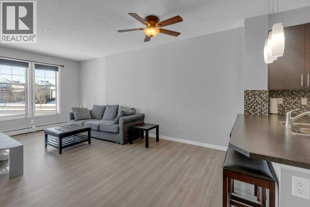 207, 207 Sunset Drive, Cochrane, Alberta  T4C 0H7 - Photo 17 - A2290337