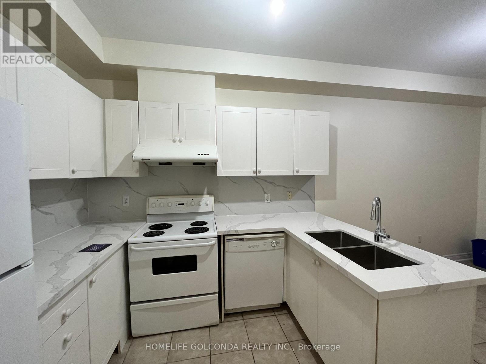 471 South Unionville Avenue, Markham (Village Green-South Unionville), Ontario  L3R 5G8 - Photo 8 - N12856528