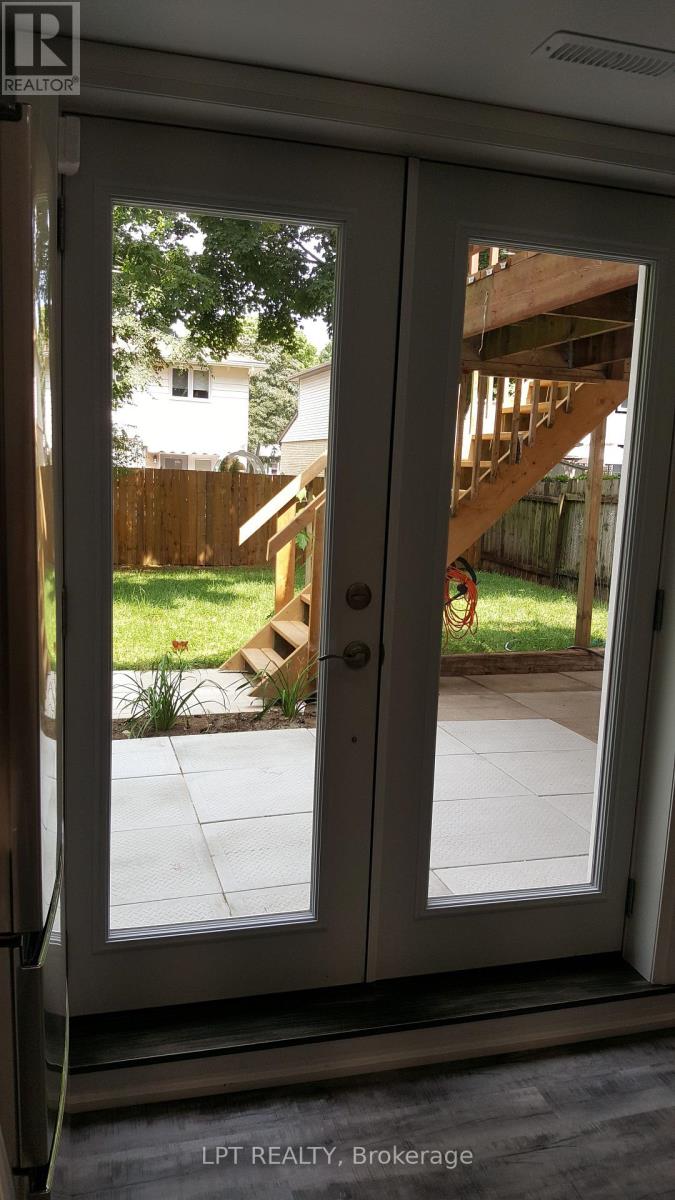 Lower - 70-A Chaucer Crescent, Barrie, Ontario  L4N 4T7 - Photo 6 - S12856660