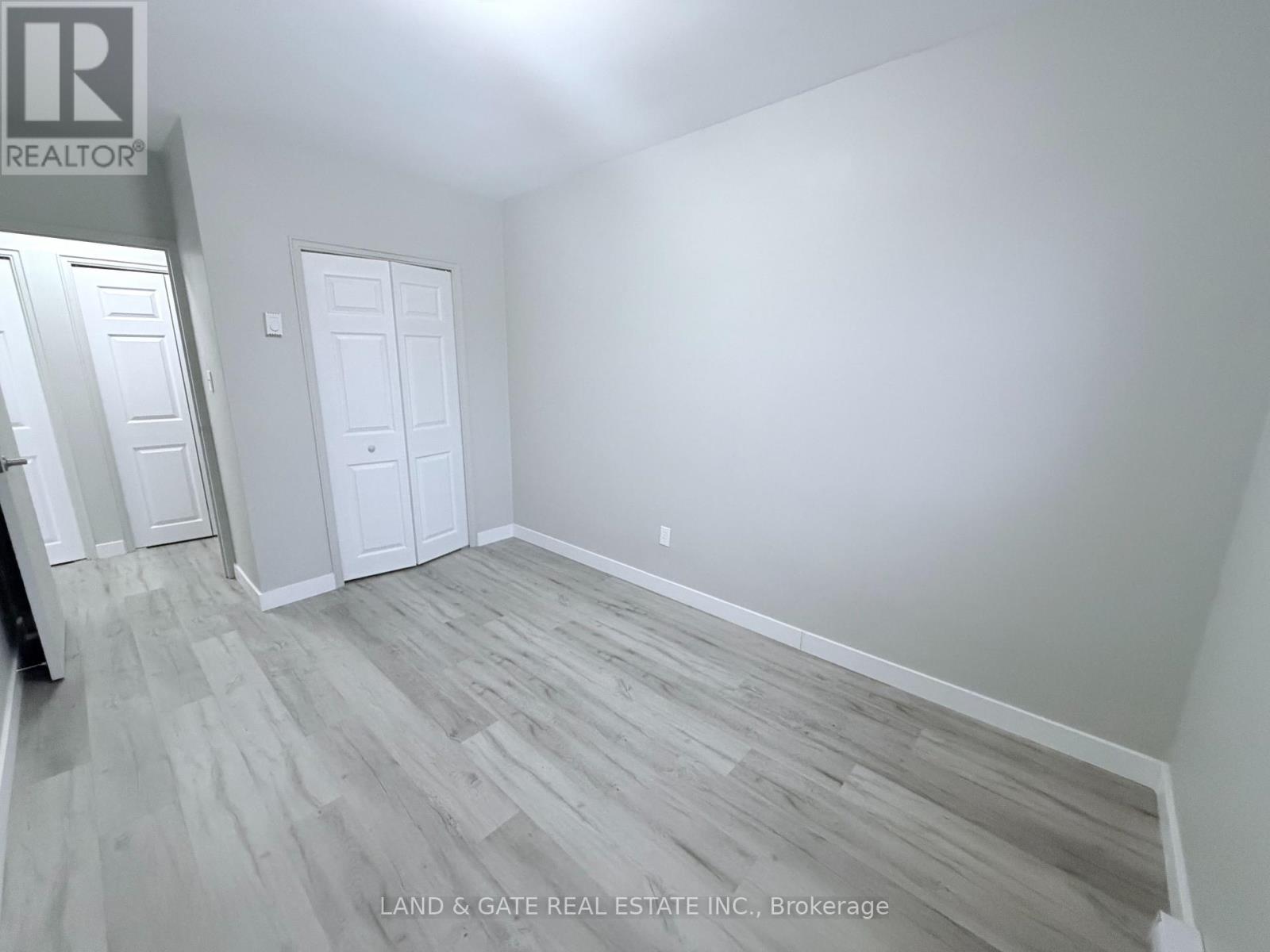 201 - 330 Gibb Street, Oshawa (Vanier), Ontario  L1J 1Z2 - Photo 10 - E12820654