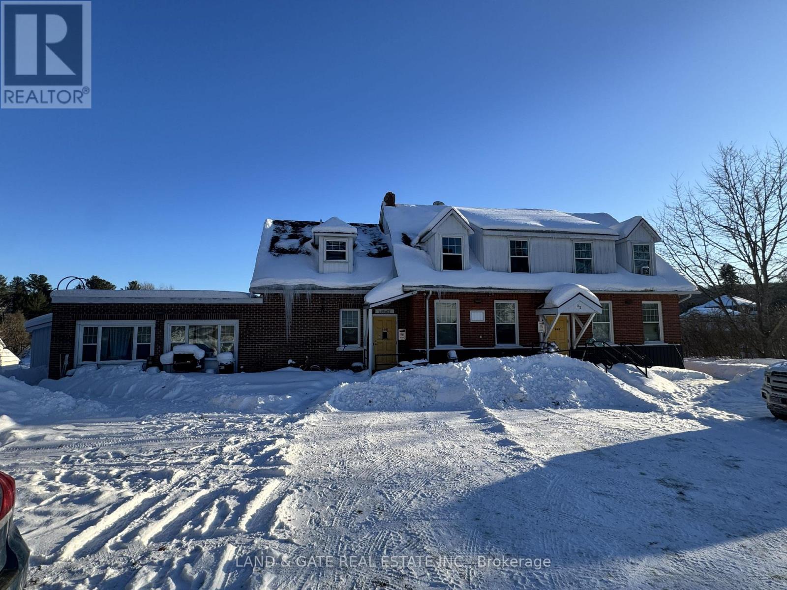 33 Flint Avenue, Bancroft (Bancroft Ward), Ontario  K0L 1C0 - Photo 1 - X12776950