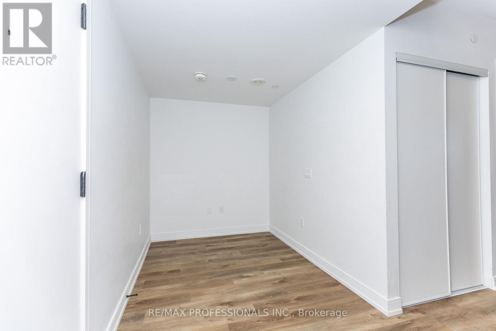 430 - 1 Jarvis Street W, Hamilton, Ontario  L8R 3J2 - Photo 13 - X12836050