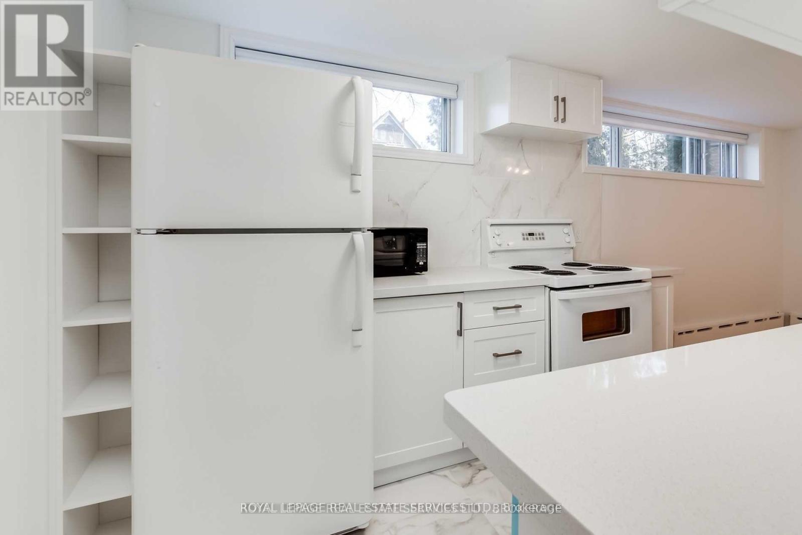 Bsmt - 48 Indian Road Crescent, Toronto (High Park North), Ontario  M6P 2G1 - Photo 11 - W12856670