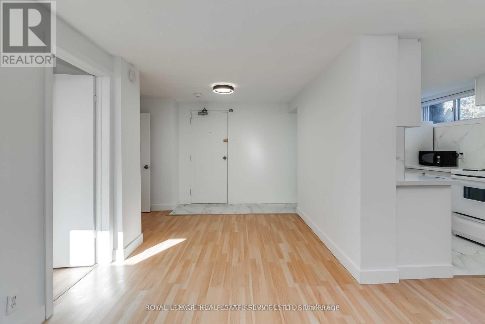 Bsmt - 48 Indian Road Crescent, Toronto (High Park North), Ontario  M6P 2G1 - Photo 3 - W12856670