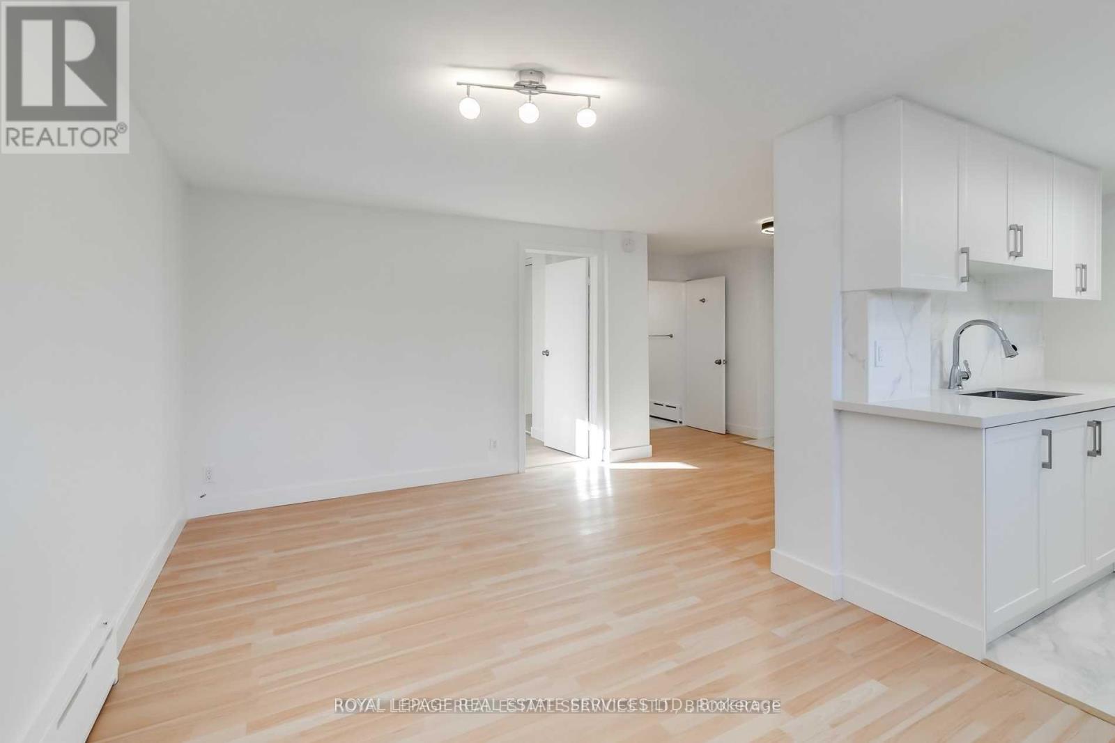 Bsmt - 48 Indian Road Crescent, Toronto (High Park North), Ontario  M6P 2G1 - Photo 5 - W12856670