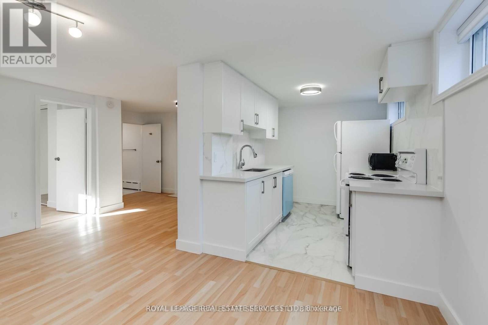 Bsmt - 48 Indian Road Crescent, Toronto (High Park North), Ontario  M6P 2G1 - Photo 6 - W12856670