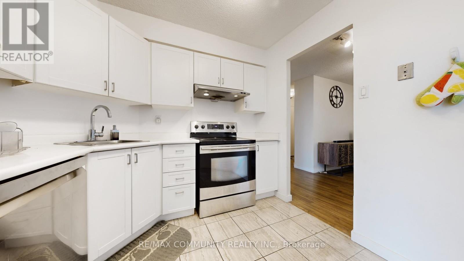 707 - 41 Markbrook Lane, Toronto (Mount Olive-Silverstone-Jamestown), Ontario  M9V 5E6 - Photo 11 - W12856678