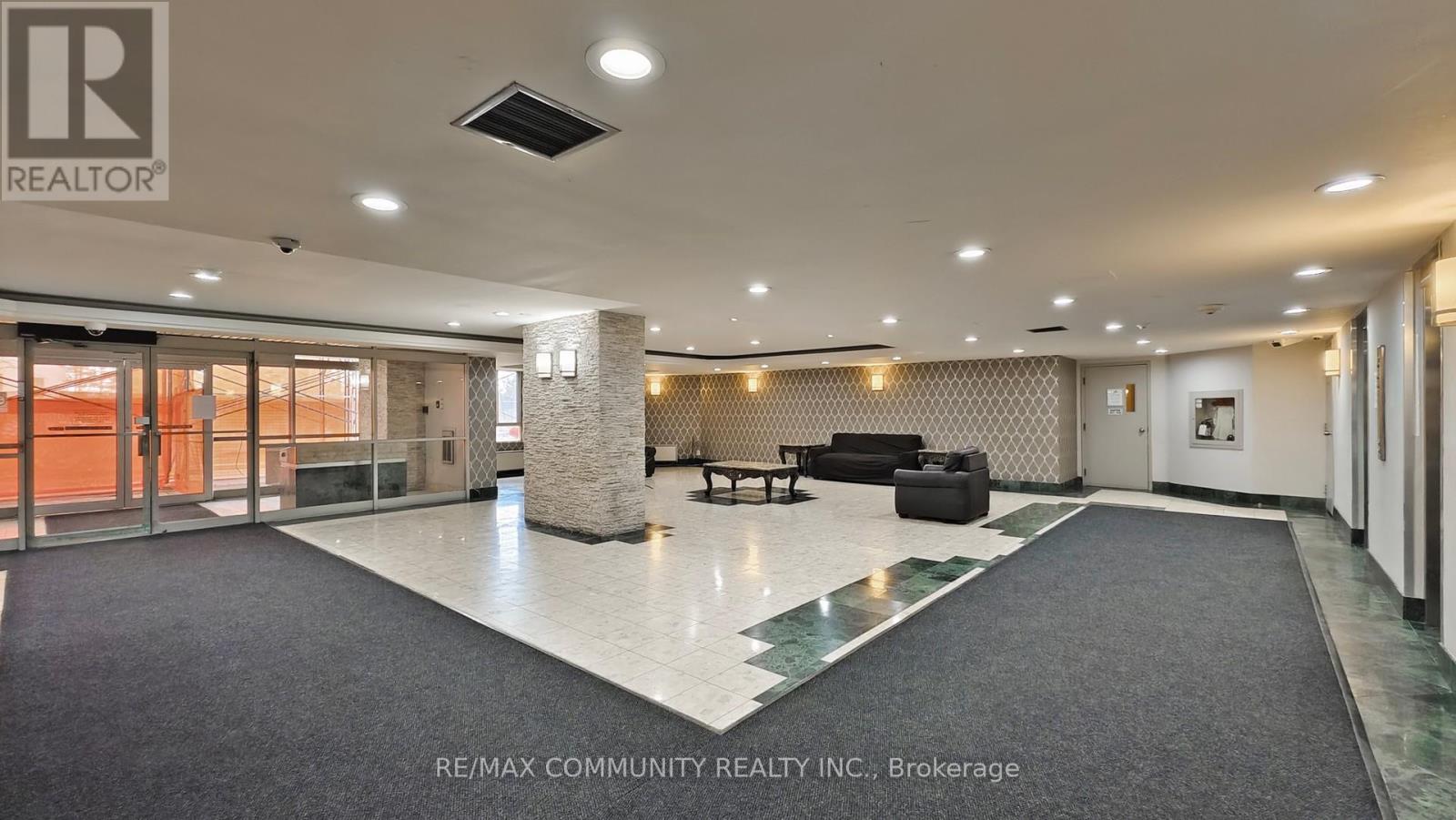 707 - 41 Markbrook Lane, Toronto (Mount Olive-Silverstone-Jamestown), Ontario  M9V 5E6 - Photo 3 - W12856678