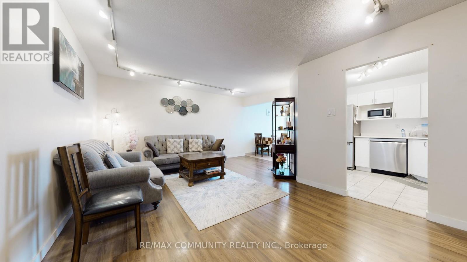 707 - 41 Markbrook Lane, Toronto (Mount Olive-Silverstone-Jamestown), Ontario  M9V 5E6 - Photo 6 - W12856678