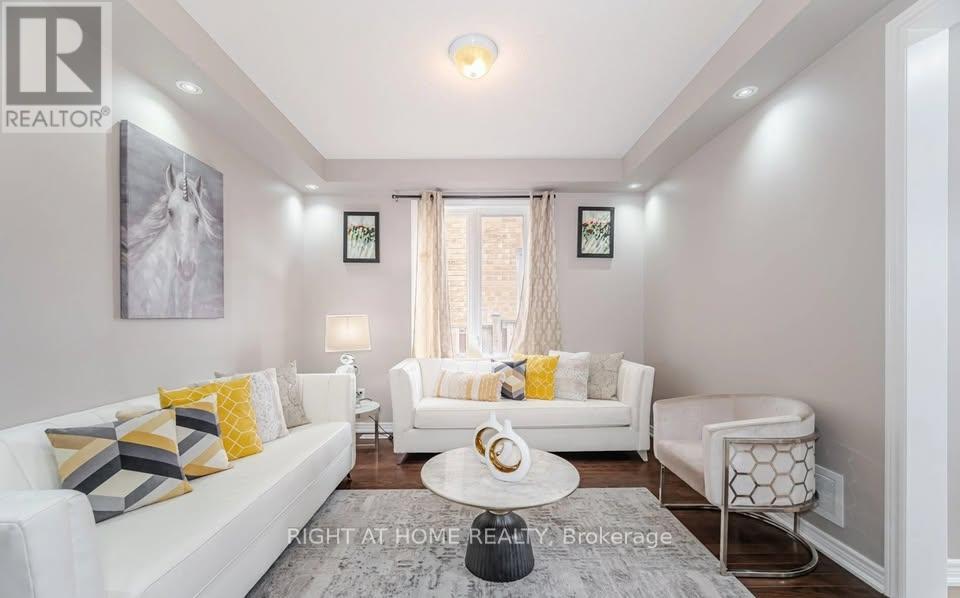 44 Gardenbrooke Trail, Brampton, Ontario  L6P 3J3 - Photo 14 - W12856696