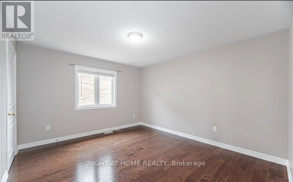 44 Gardenbrooke Trail, Brampton, Ontario  L6P 3J3 - Photo 4 - W12856696