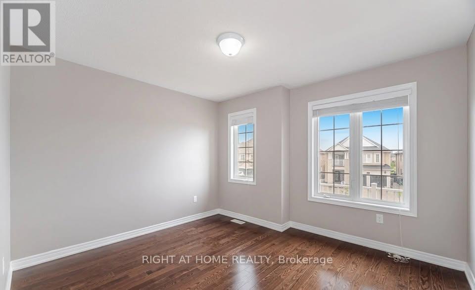 44 Gardenbrooke Trail, Brampton, Ontario  L6P 3J3 - Photo 7 - W12856696