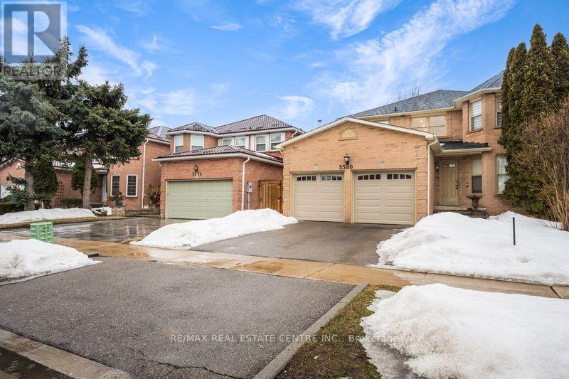 5580 Millbrook Lane E, Mississauga, Ontario  L5M 3X9 - Photo 1 - W12856754