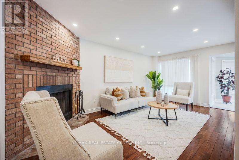 5580 Millbrook Lane E, Mississauga, Ontario  L5M 3X9 - Photo 17 - W12856754