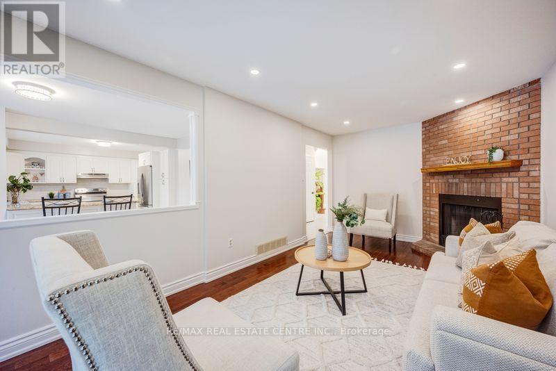 5580 Millbrook Lane E, Mississauga, Ontario  L5M 3X9 - Photo 20 - W12856754