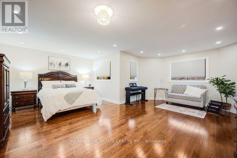 5580 Millbrook Lane E, Mississauga, Ontario  L5M 3X9 - Photo 23 - W12856754