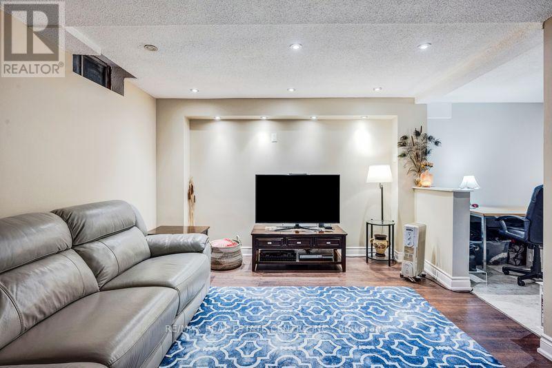 5580 Millbrook Lane E, Mississauga, Ontario  L5M 3X9 - Photo 38 - W12856754