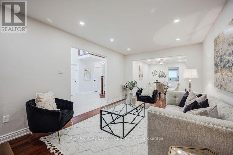 5580 Millbrook Lane E, Mississauga, Ontario  L5M 3X9 - Photo 5 - W12856754