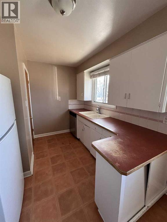 1, 1131 28a Street S, Lethbridge, Alberta  T1K 2W6 - Photo 3 - A2291185