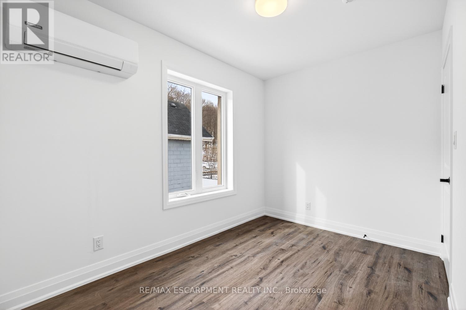 2 - 253 St Clair Boulevard, Hamilton, Ontario  L8M 2P3 - Photo 15 - X12856550