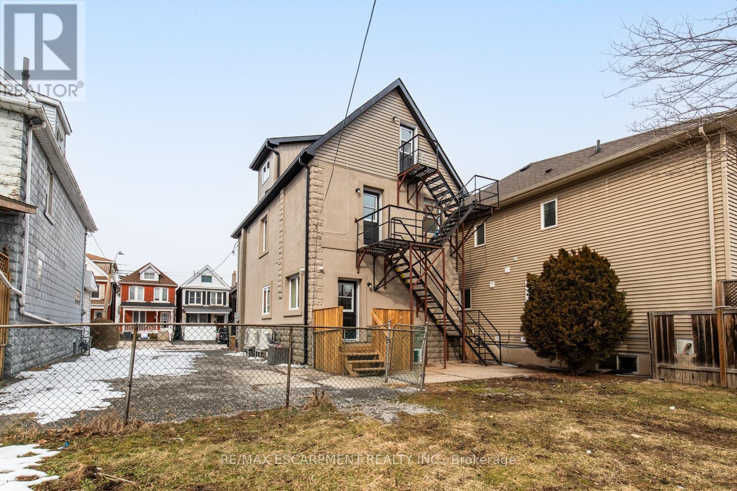 2 - 253 St Clair Boulevard, Hamilton, Ontario  L8M 2P3 - Photo 23 - X12856550