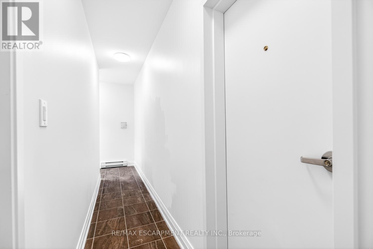 2 - 253 St Clair Boulevard, Hamilton, Ontario  L8M 2P3 - Photo 5 - X12856550