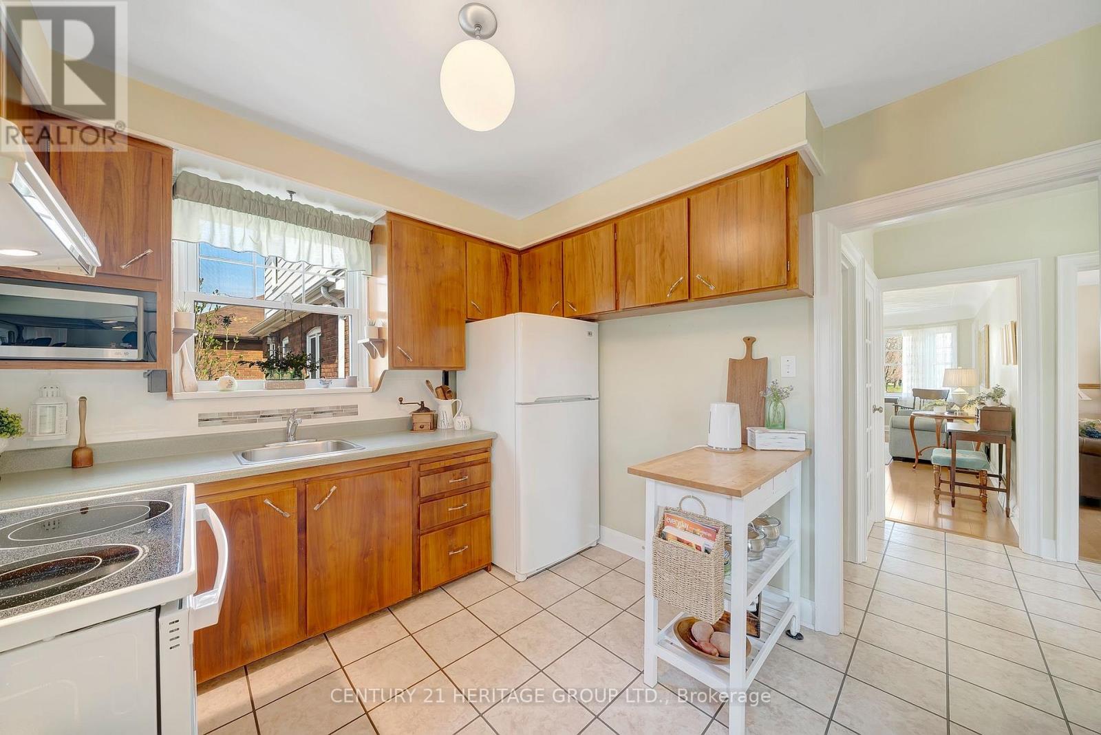 22 Churchill Avenue, Hamilton, Ontario  L9A 1J5 - Photo 15 - X12856568