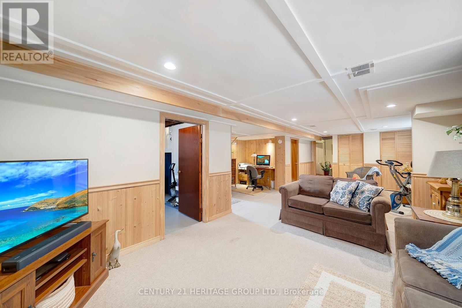 22 Churchill Avenue, Hamilton, Ontario  L9A 1J5 - Photo 26 - X12856568