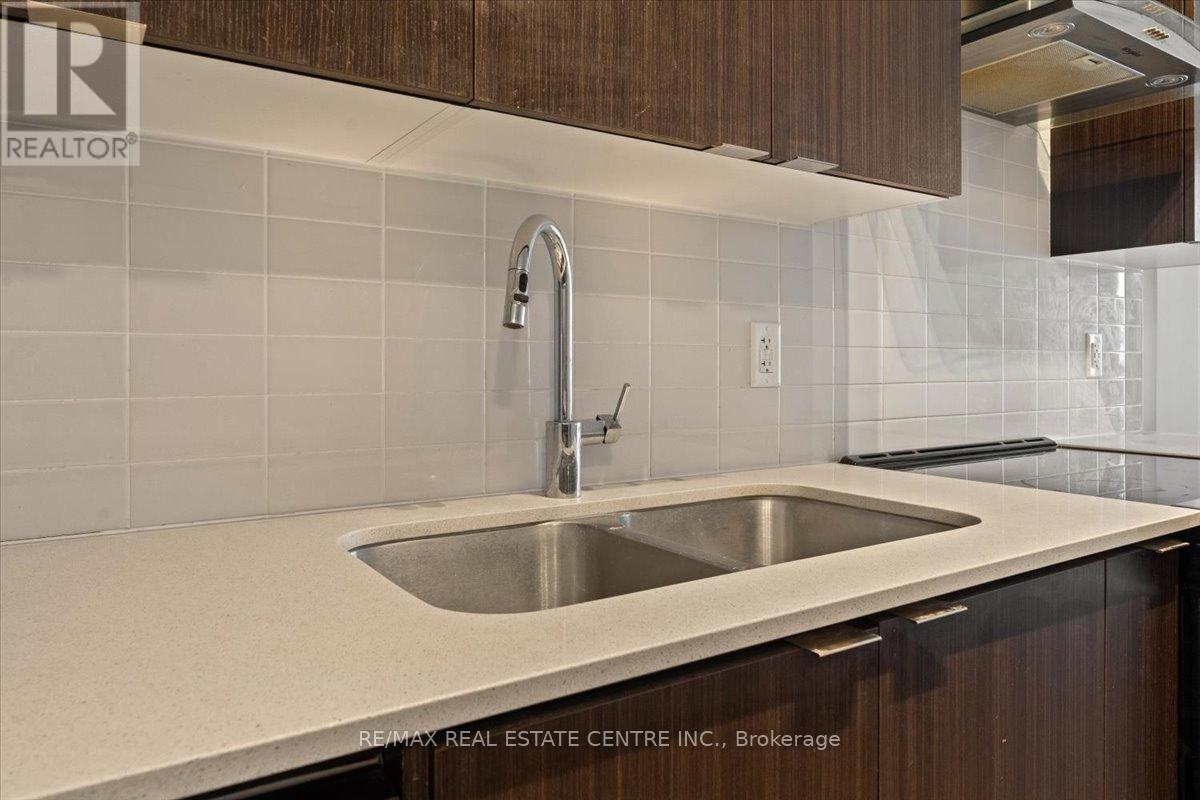 1106 - 55 Duke Street W, Kitchener, Ontario  N2H 0C9 - Photo 14 - X12856704