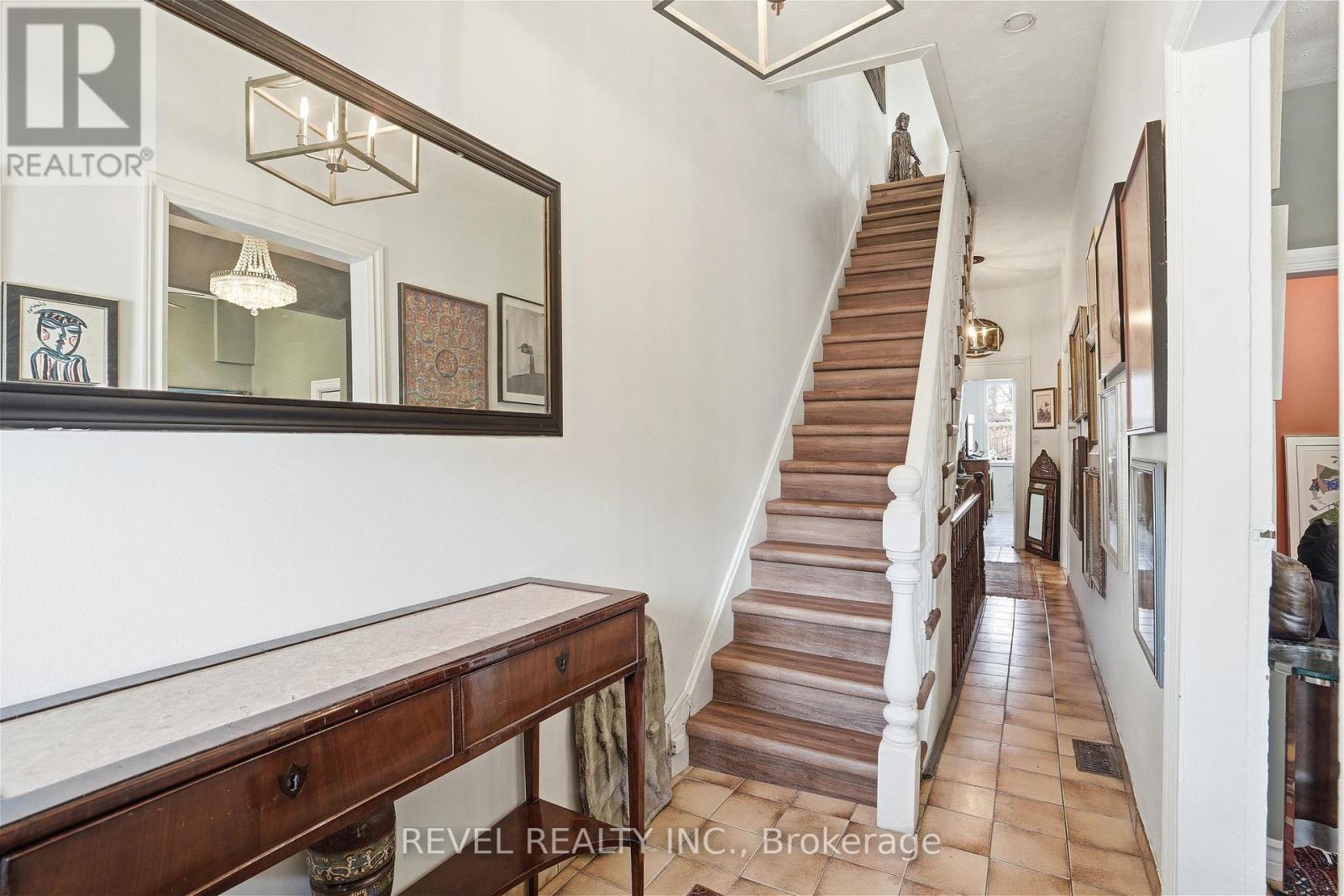 164 Macnab Street N, Hamilton, Ontario  L8R 2M4 - Photo 9 - X12856736