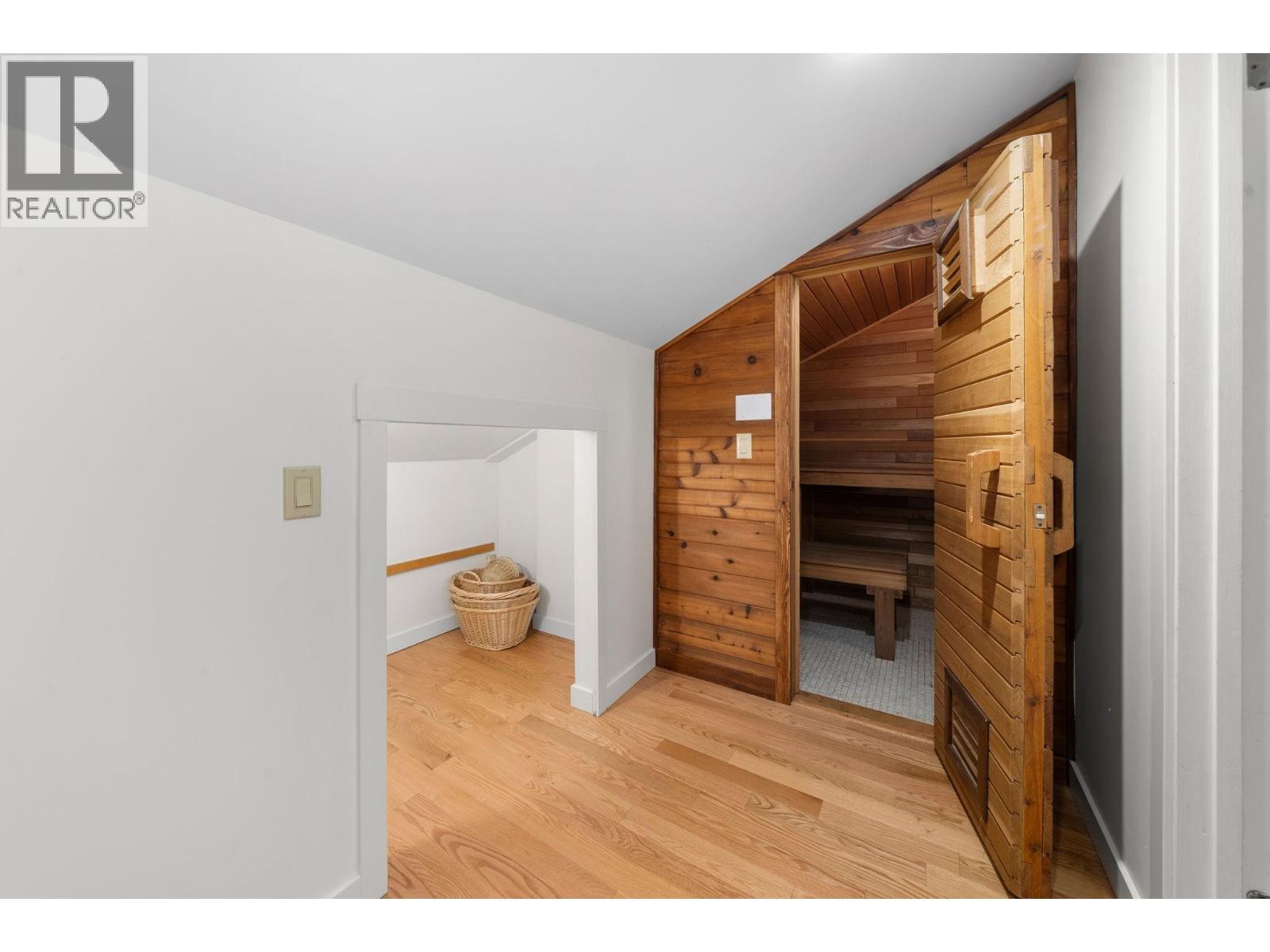 667 Fairway Drive, North Vancouver, British Columbia  V7G 1Z5 - Photo 21 - R3092427