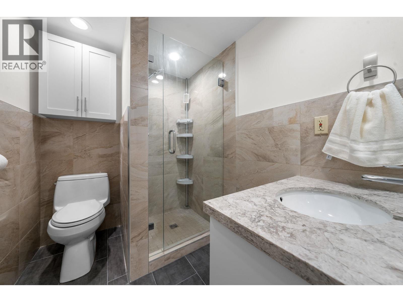 667 Fairway Drive, North Vancouver, British Columbia  V7G 1Z5 - Photo 8 - R3092427