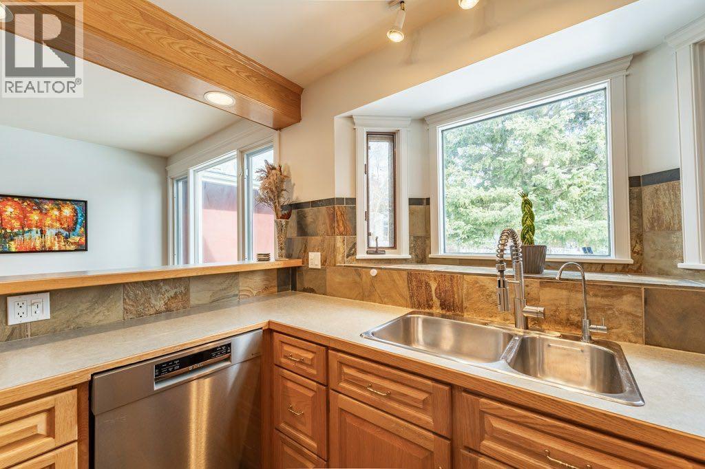 5227 Carney Road Nw, Calgary, Alberta  T2L 1G1 - Photo 5 - A2289578