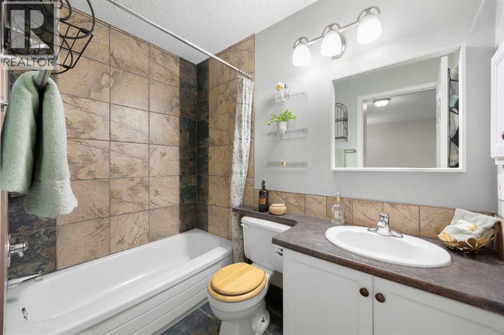 98 Sunvista Close Se, Calgary, Alberta  T2X 2S2 - Photo 28 - A2290374