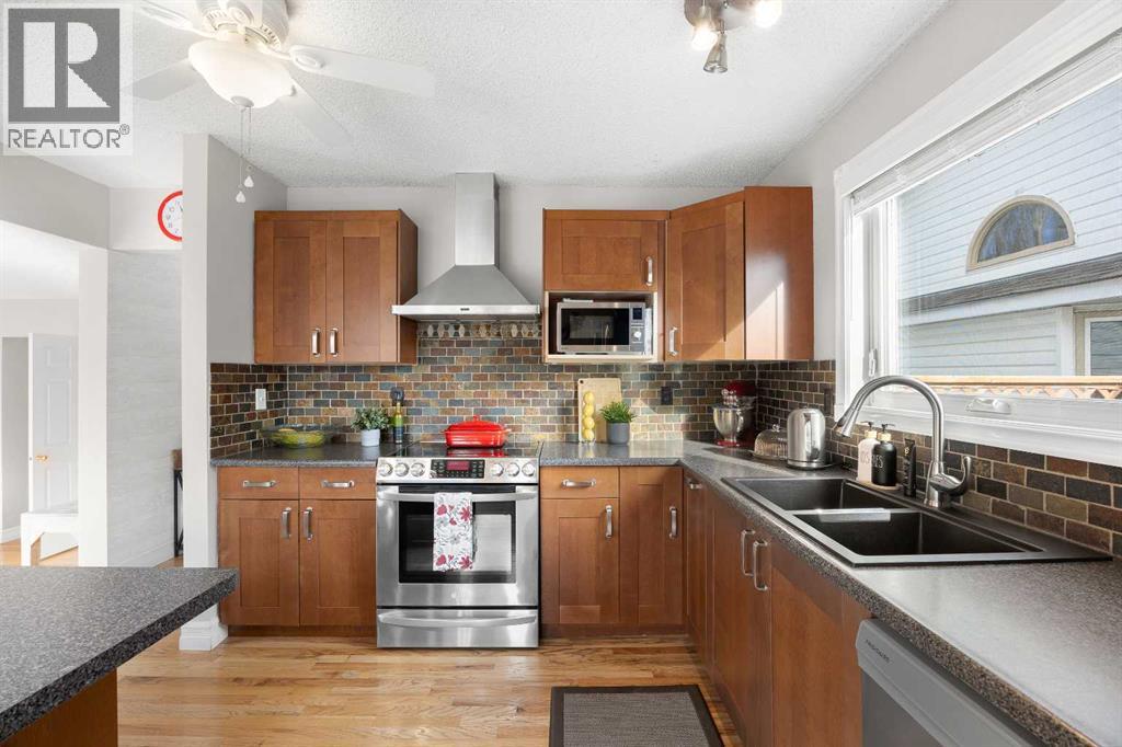 98 Sunvista Close Se, Calgary, Alberta  T2X 2S2 - Photo 11 - A2290374