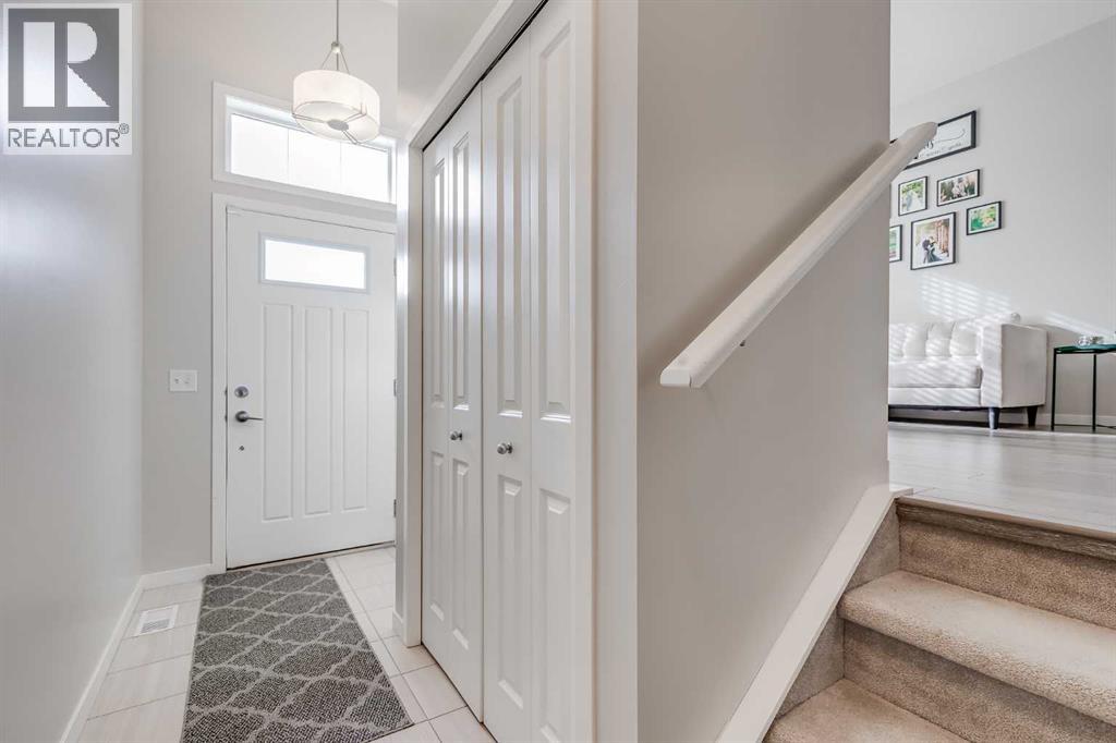 20 Copperpond Rise Se, Calgary, Alberta  T2Z 5B9 - Photo 3 - A2291146