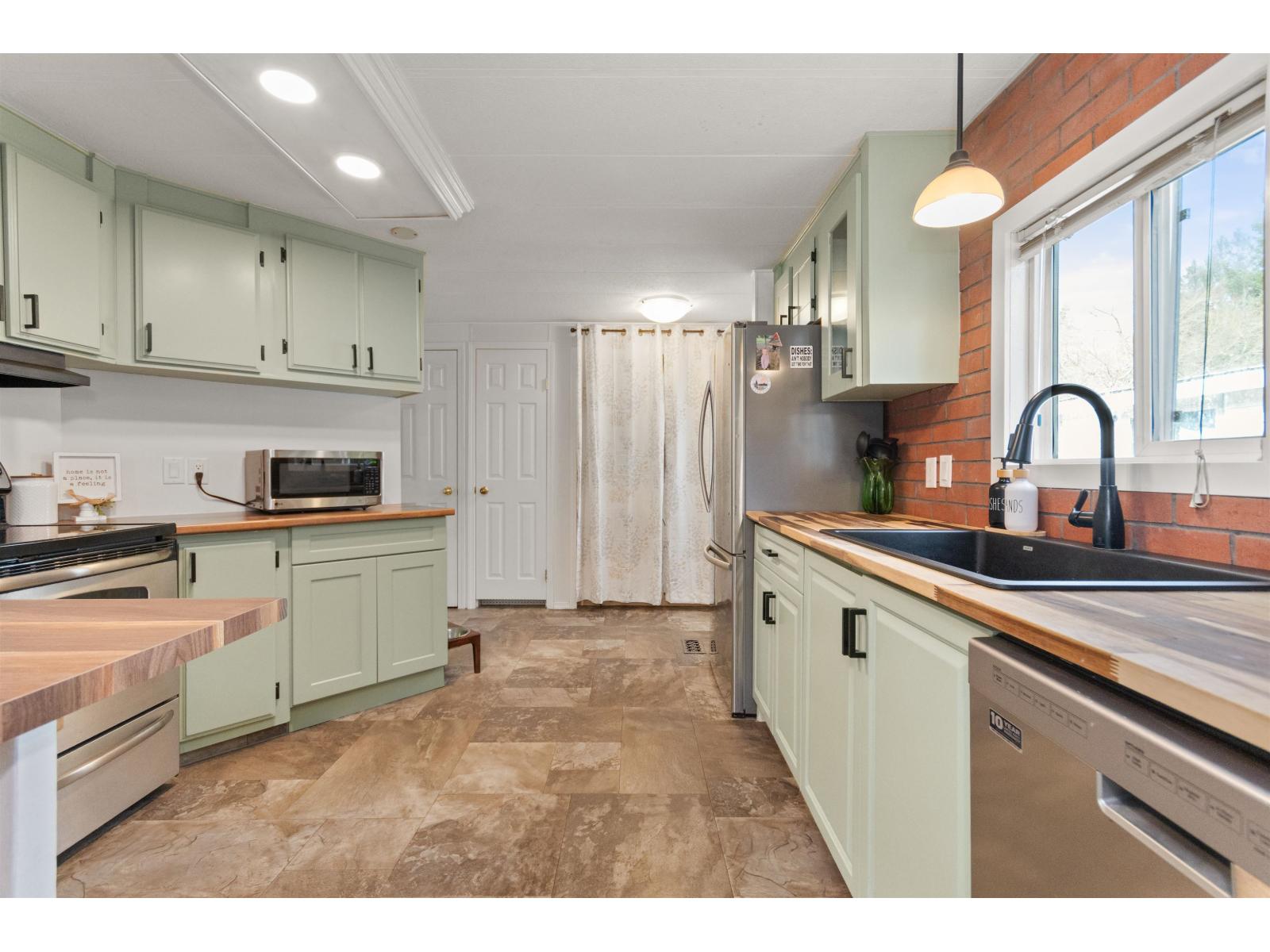 69 3942 Columbia Valley Hwy, Cultus Lake East, Cultus Lake, British Columbia  V2R 5B3 - Photo 13 - R3096955