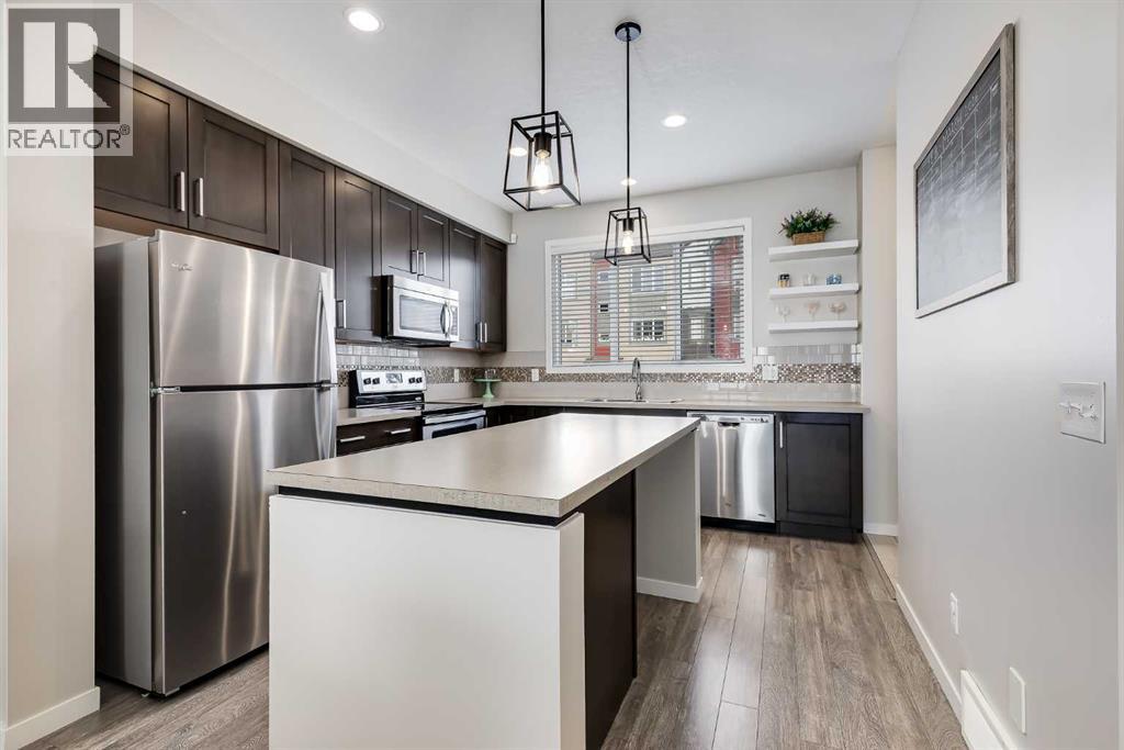 20 Copperpond Rise Se, Calgary, Alberta  T2Z 5B9 - Photo 9 - A2291146